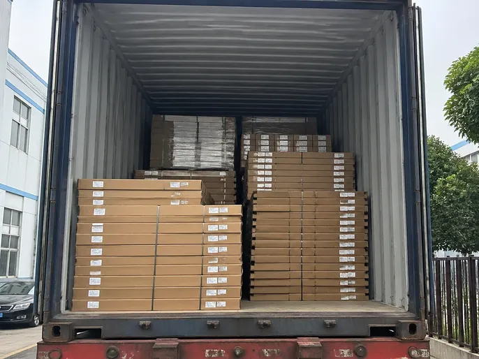 Flat-pack sliding commercial door sets loaded in 40HQ container